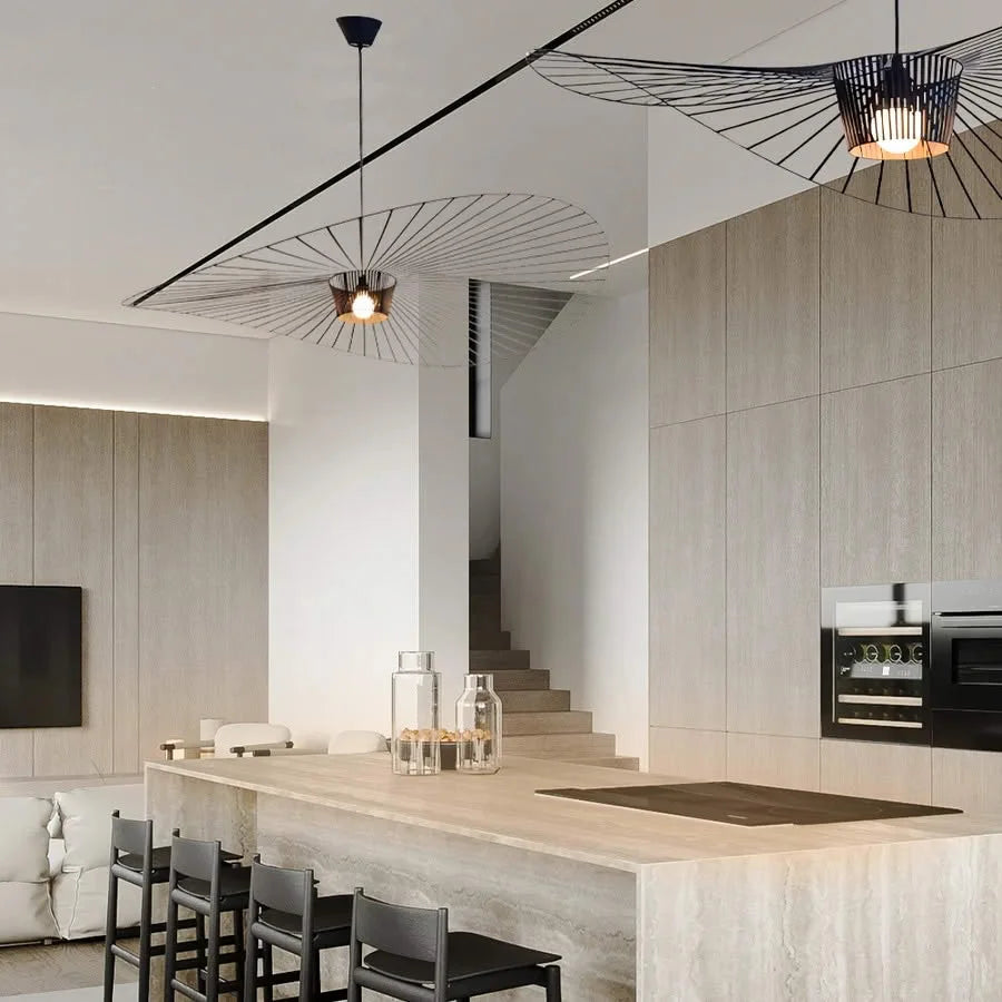Hanglamp Minimalistisch met Strooien Hoed Design en Draadframe