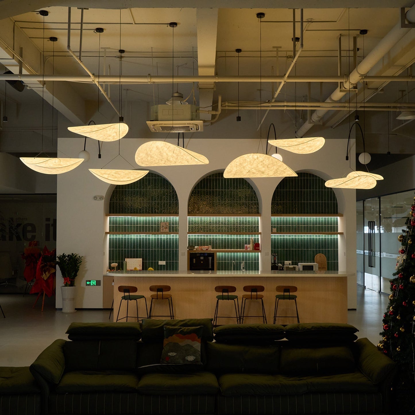 Hanglamp Minimalistisch met Wolkvormige Kap en Geïntegreerde LED