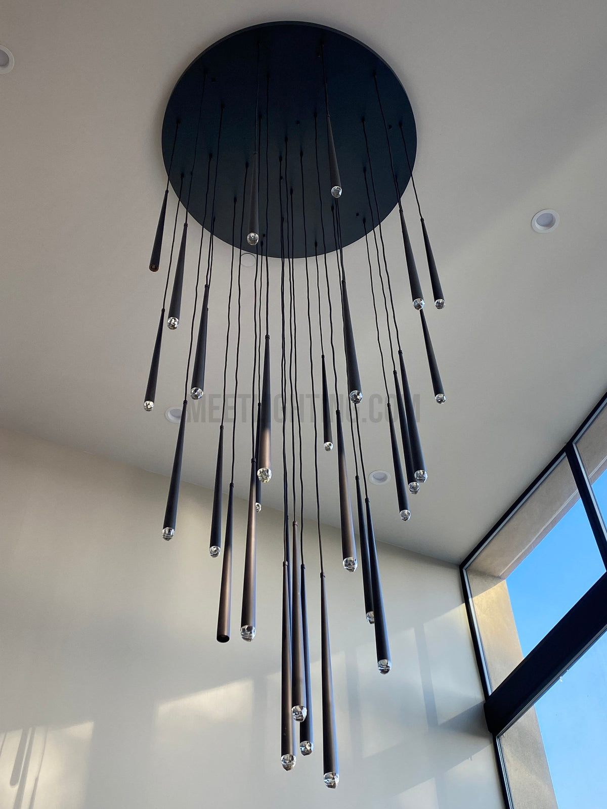 Hanglamp Modern met Cilindrische Buizen en Ronde Plafondrozet voor Hoge Plafonds ##POS:11##