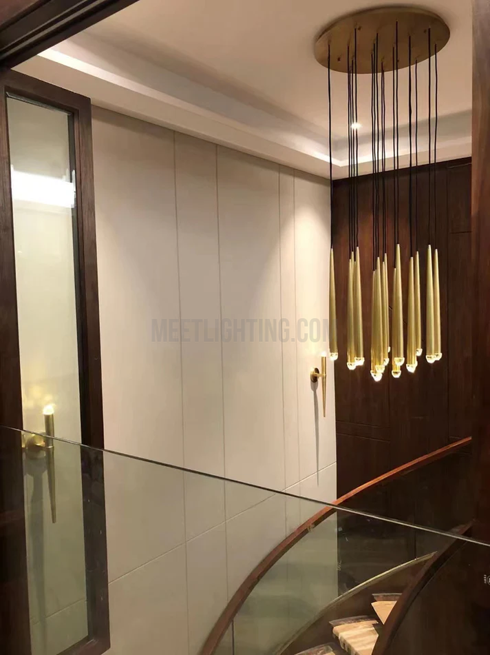 Hanglamp Modern met Cilindrische Buizen en Ronde Plafondrozet voor Hoge Plafonds