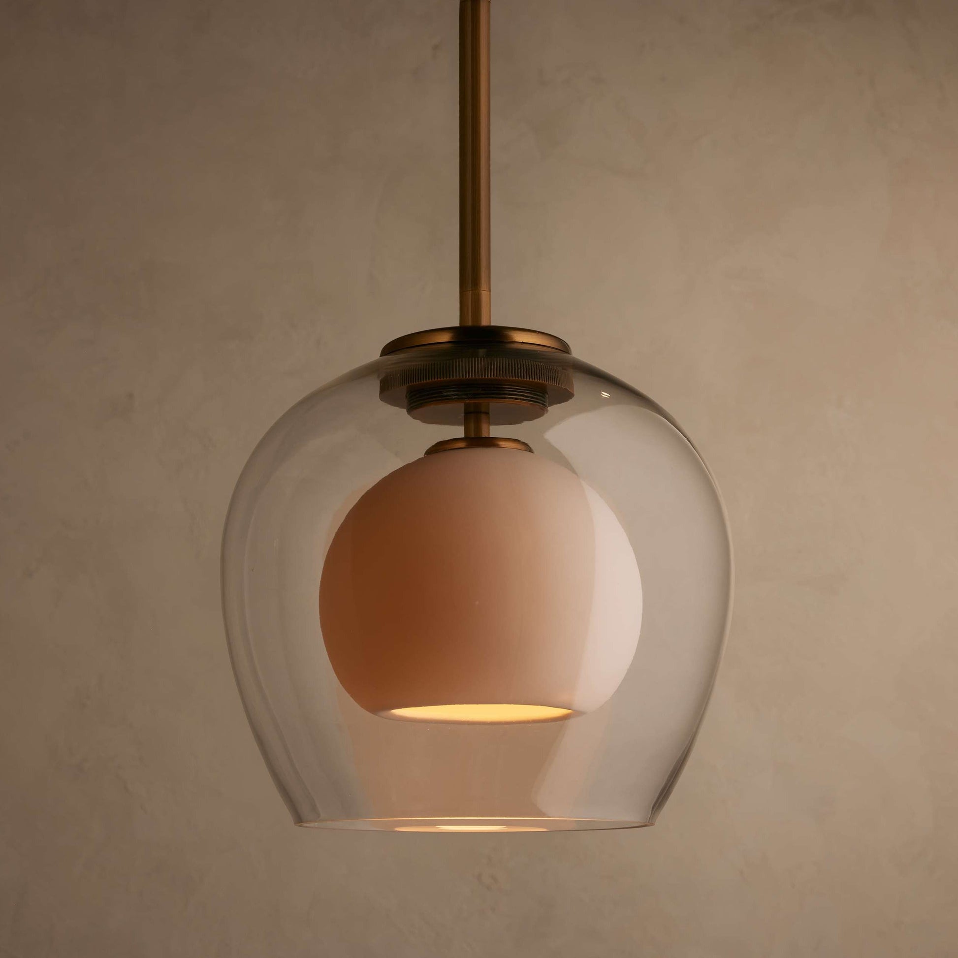 Hanglamp Modern met Dubbele Glazen Bol en Messing Ophanging