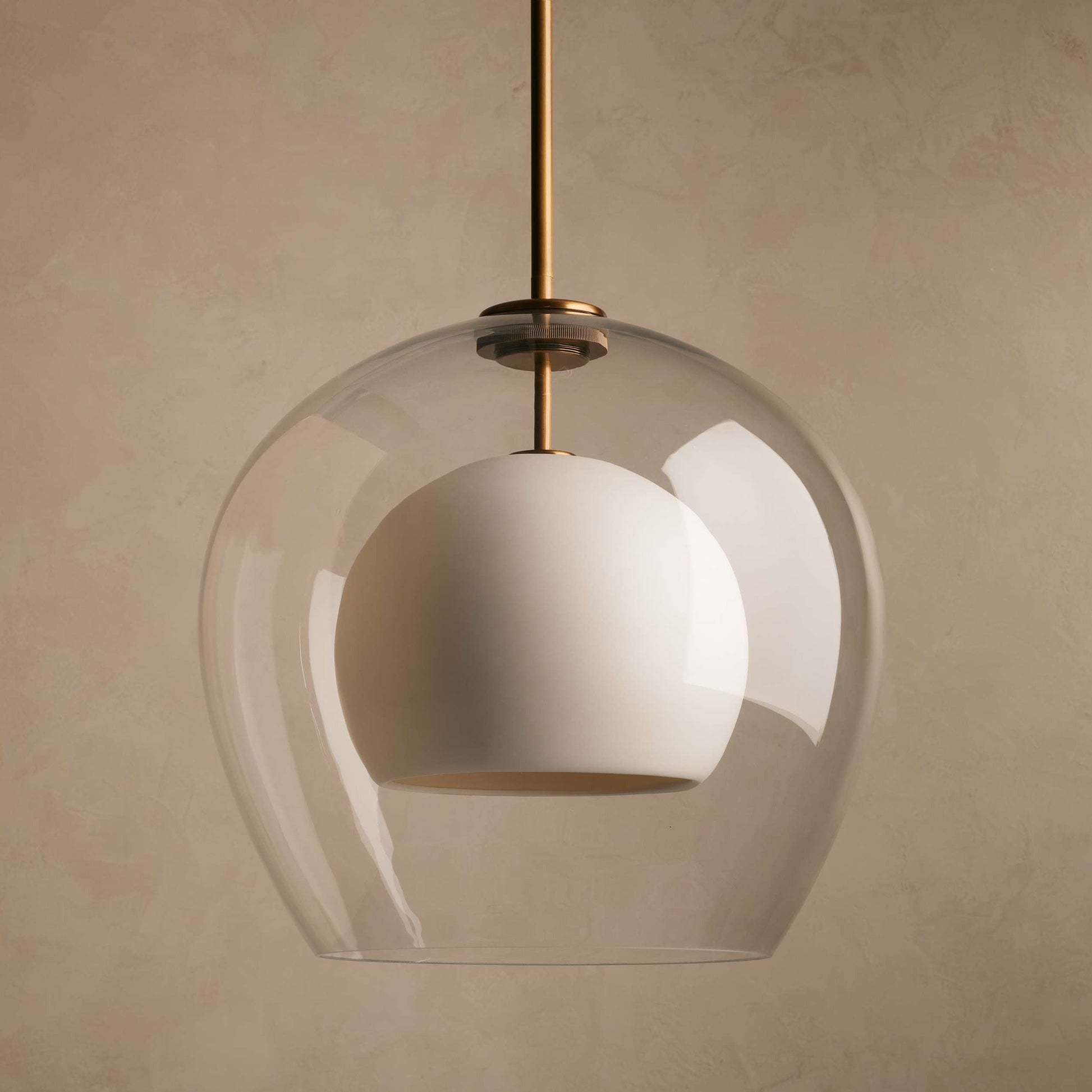 Hanglamp Modern met Dubbele Glazen Bol en Messing Ophanging