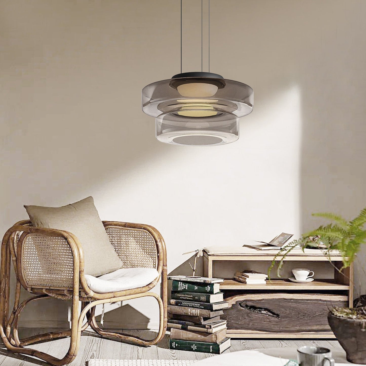 Hanglamp Modern met Gelaagde Glazen Kap en Verstelbare Hoogte