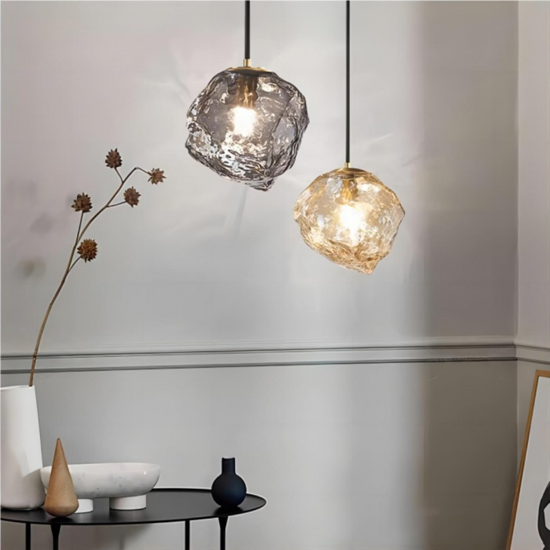 Hanglamp Modern met Organisch Gevormde Glazen Kap en Messing Fitting