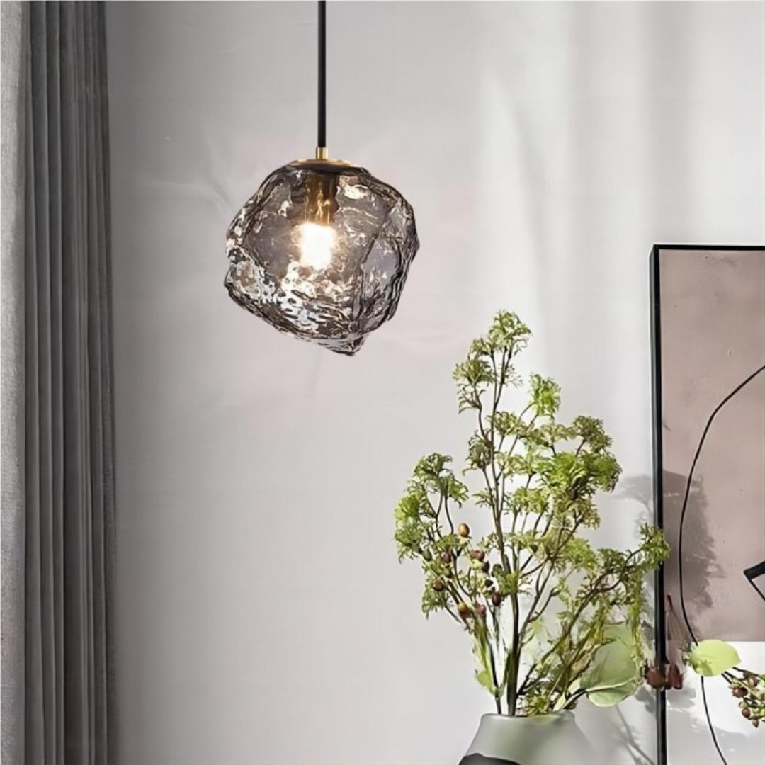 Hanglamp Modern met Organisch Gevormde Glazen Kap en Messing Fitting