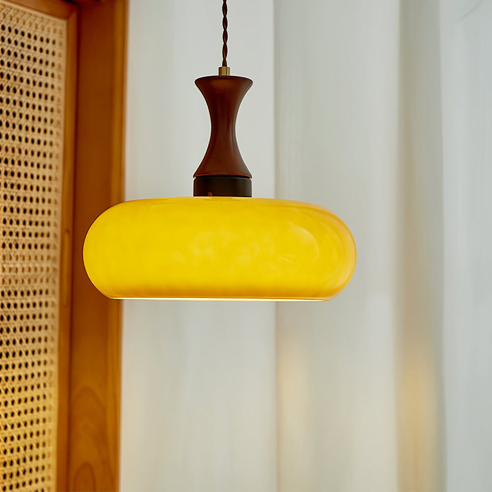 Hanglamp Retro met Glazen Kap en Houten Fitting