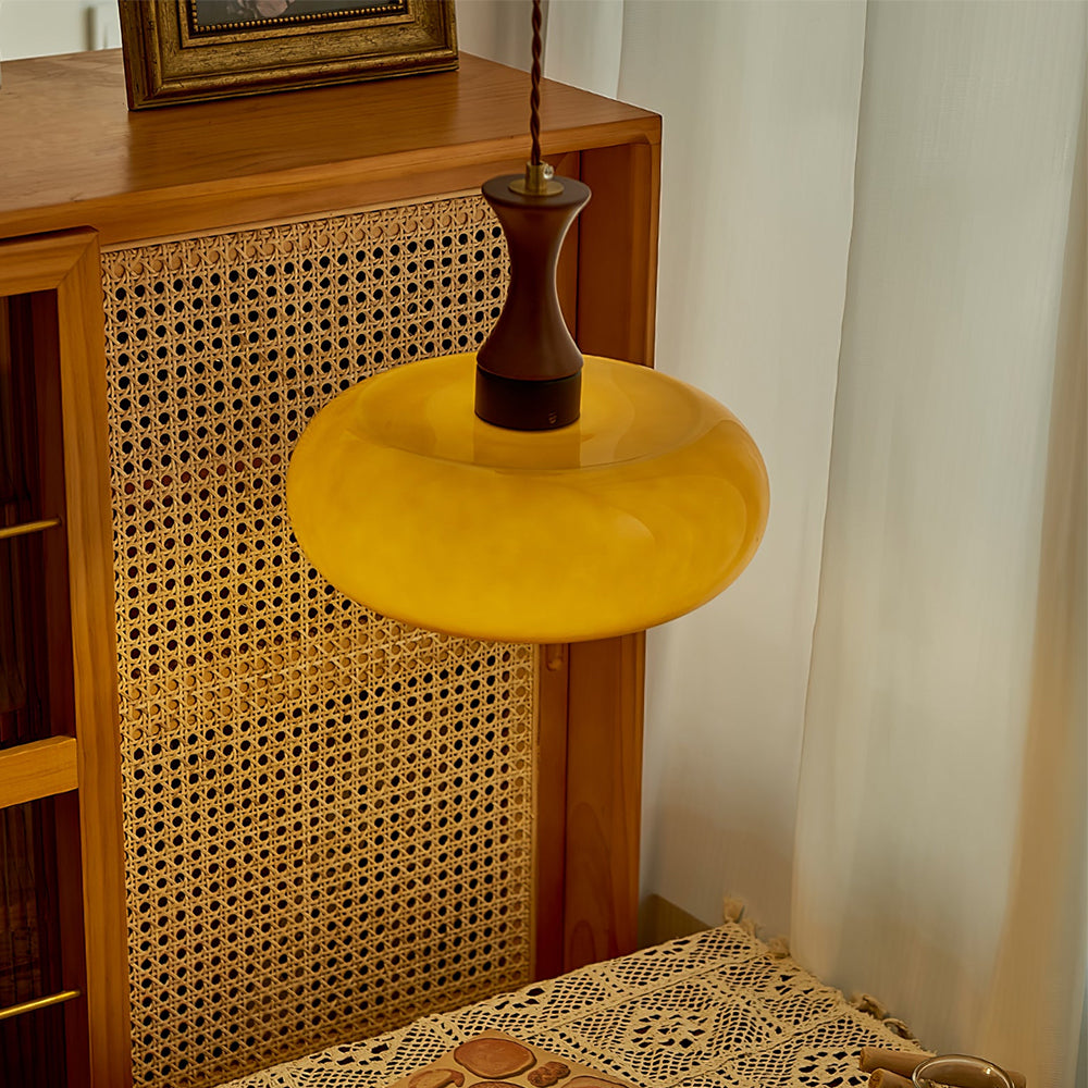 Hanglamp Retro met Glazen Kap en Houten Fitting
