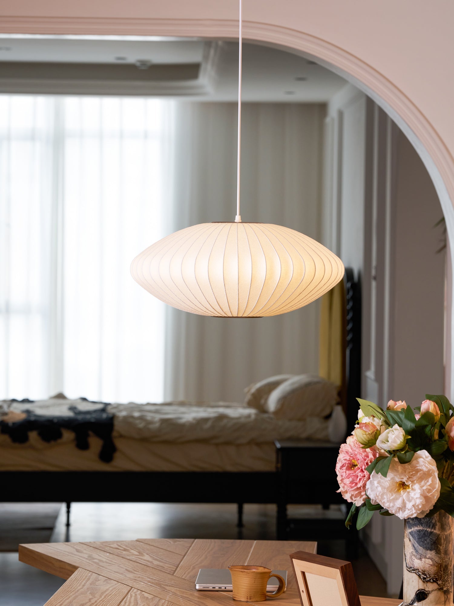 Hanglamp Scandinavisch met Geometrisch Draadframe en Zijden Kap