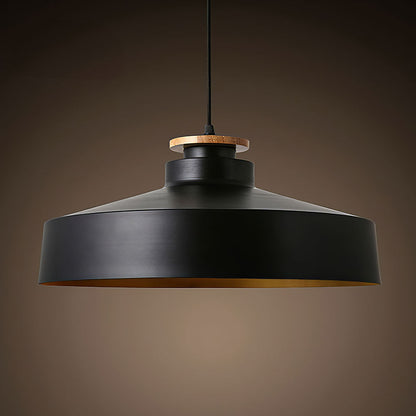 Hanglamp Scandinavisch met Houten Detail en Metalen Kap