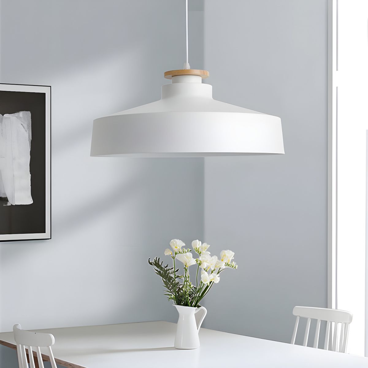 Hanglamp Scandinavisch met Houten Detail en Metalen Kap
