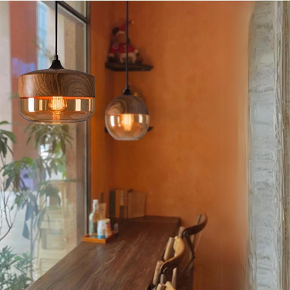 Hanglamp Scandinavisch met Houten Kap en Getint Glas voor Sfeervolle Verlichting