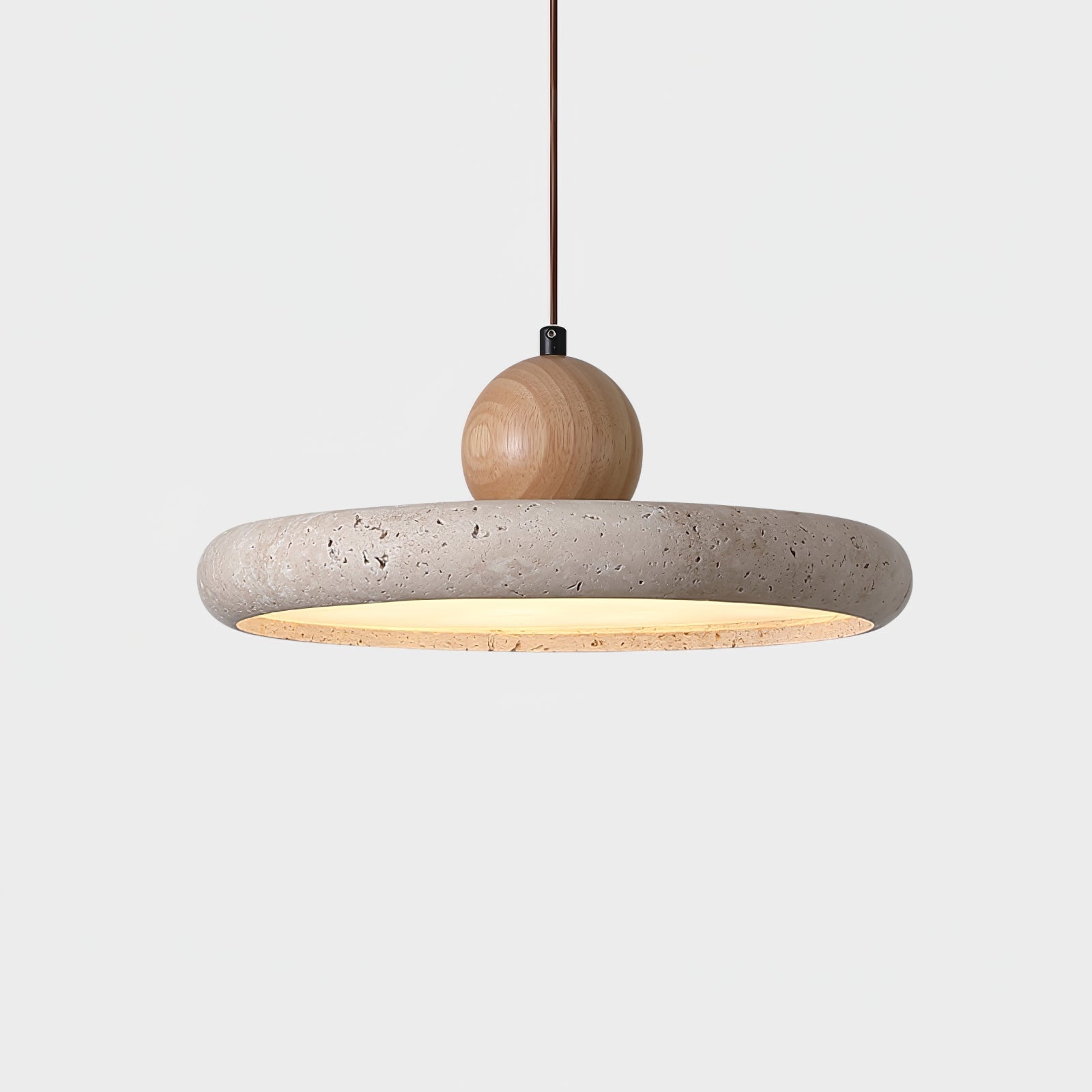 Hanglamp Scandinavisch met Ronde Travertijn Kap en Houten Bol
