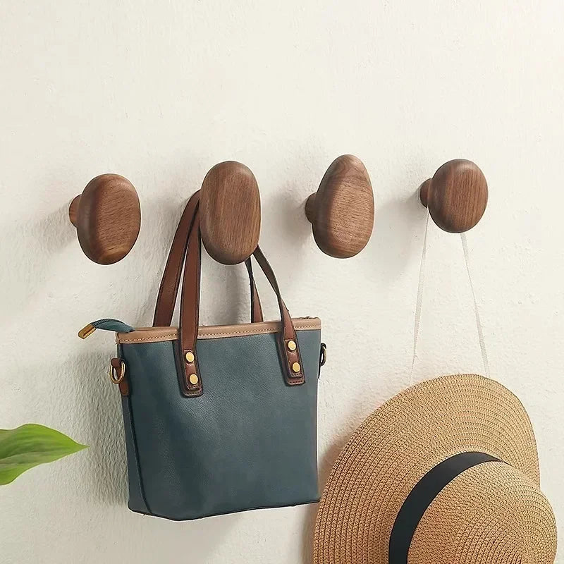 Houten Wandhaken Set met Ronde Kiezelvorm voor Jassen en Tassen ##POS:5##