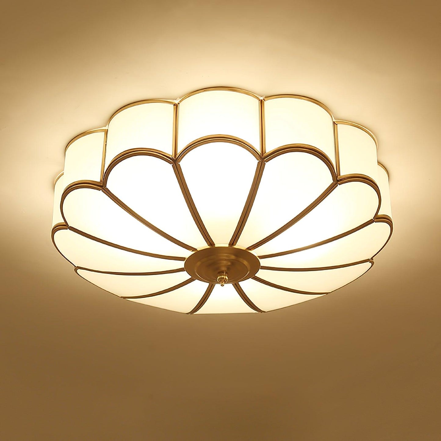 Plafondlamp Art Deco met Bloemmotief en Matglazen Kap