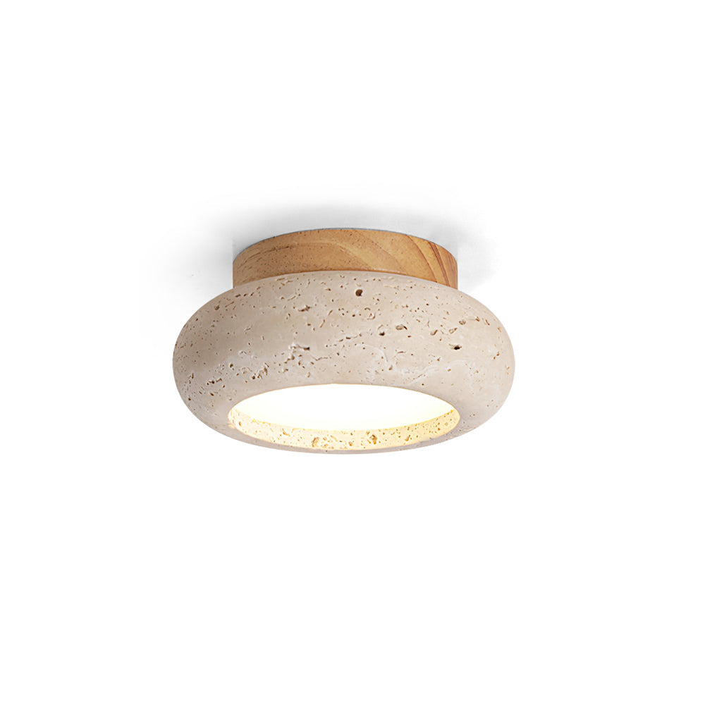 Plafondlamp Bohemian met Ronde Travertijn Kap en Houten Basis