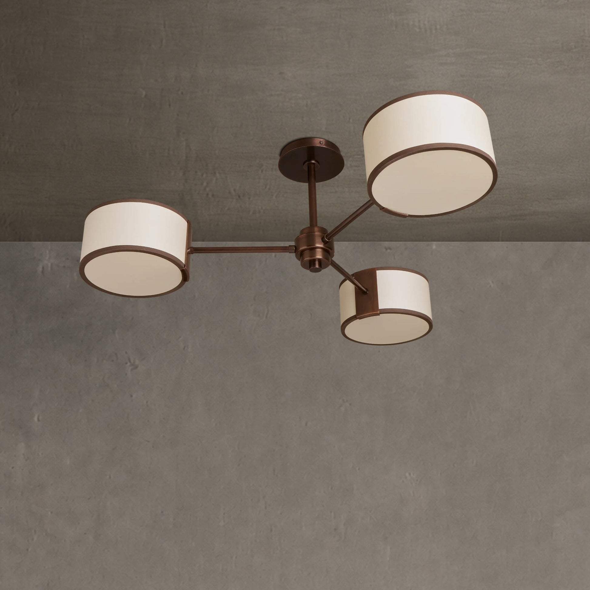 Plafondlamp Modern met Drie Cilindervormige Kappen en Stalen Frame
