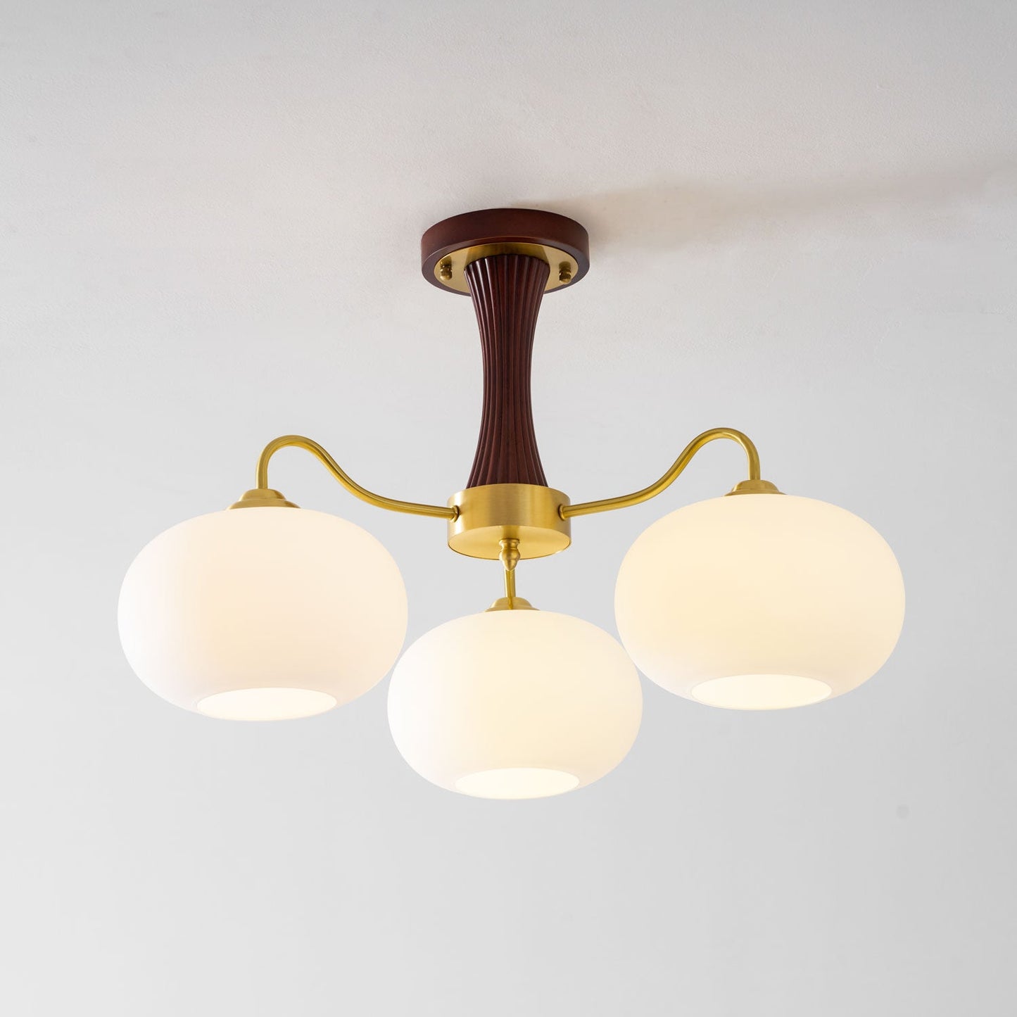 Plafondlamp Retro met Glazen Kappen en Messing Armen