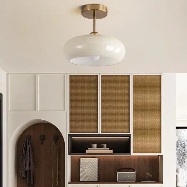 Plafondlamp Retro met Ronde Glazen Kap in Semi-Inbouw Stijl