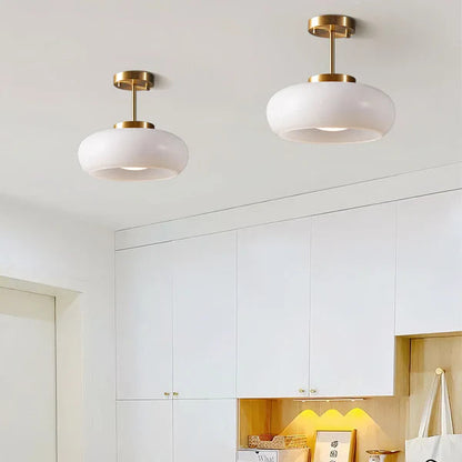 Plafondlamp Retro met Ronde Glazen Kap in Semi-Inbouw Stijl