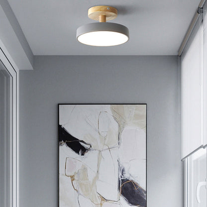 Plafondlamp Scandinavisch met Ronde Kap en Houten Basis