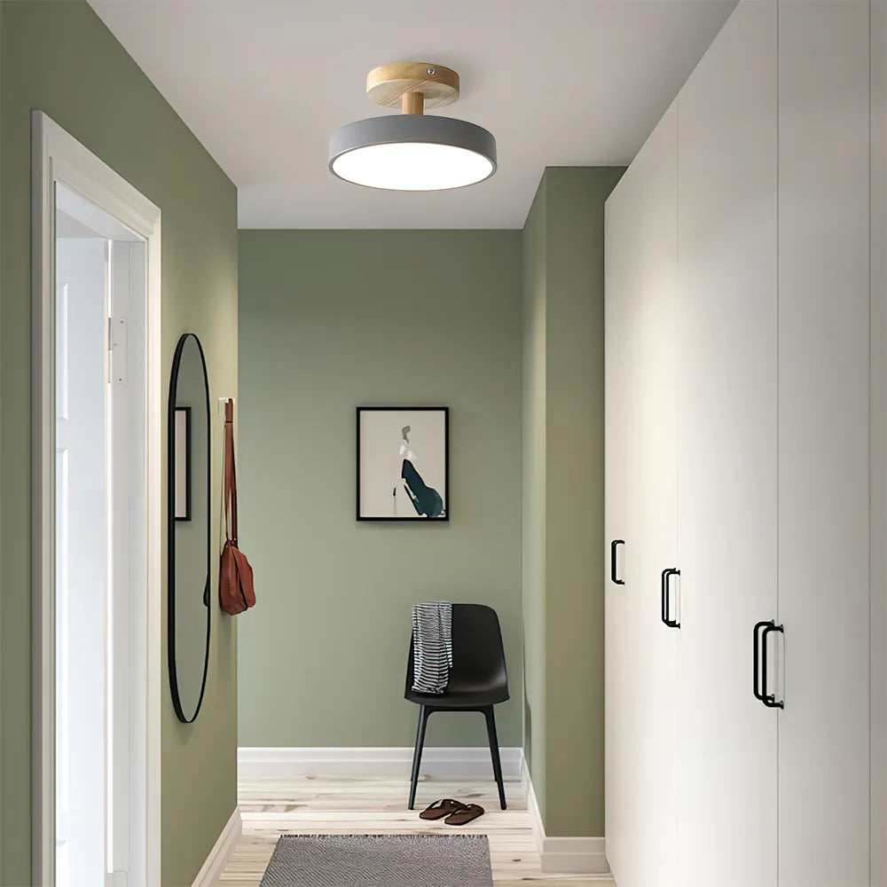 Plafondlamp Scandinavisch met Ronde Kap en Houten Basis
