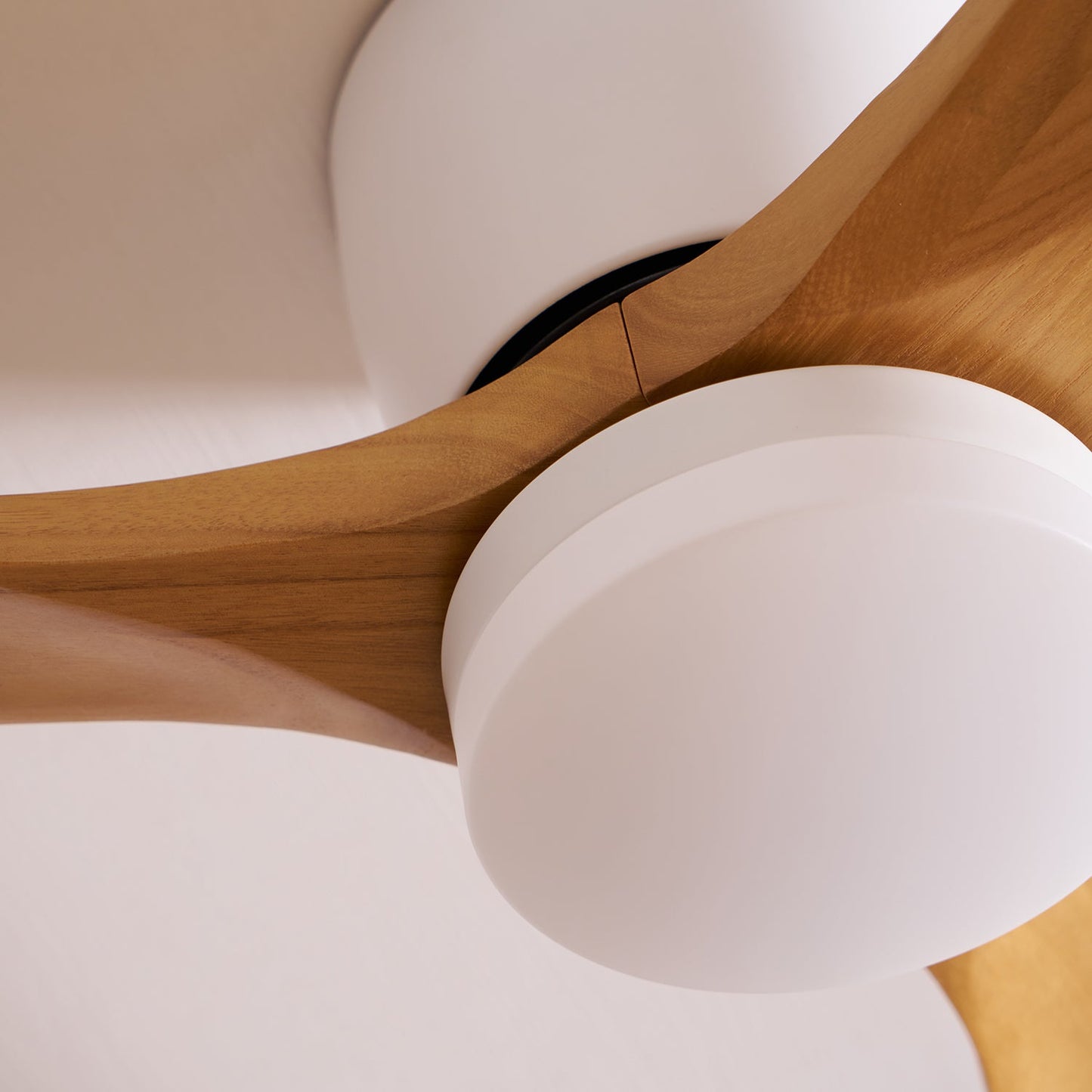 Plafondventilator Scandinavisch met LED Verlichting en Stille DC Motor