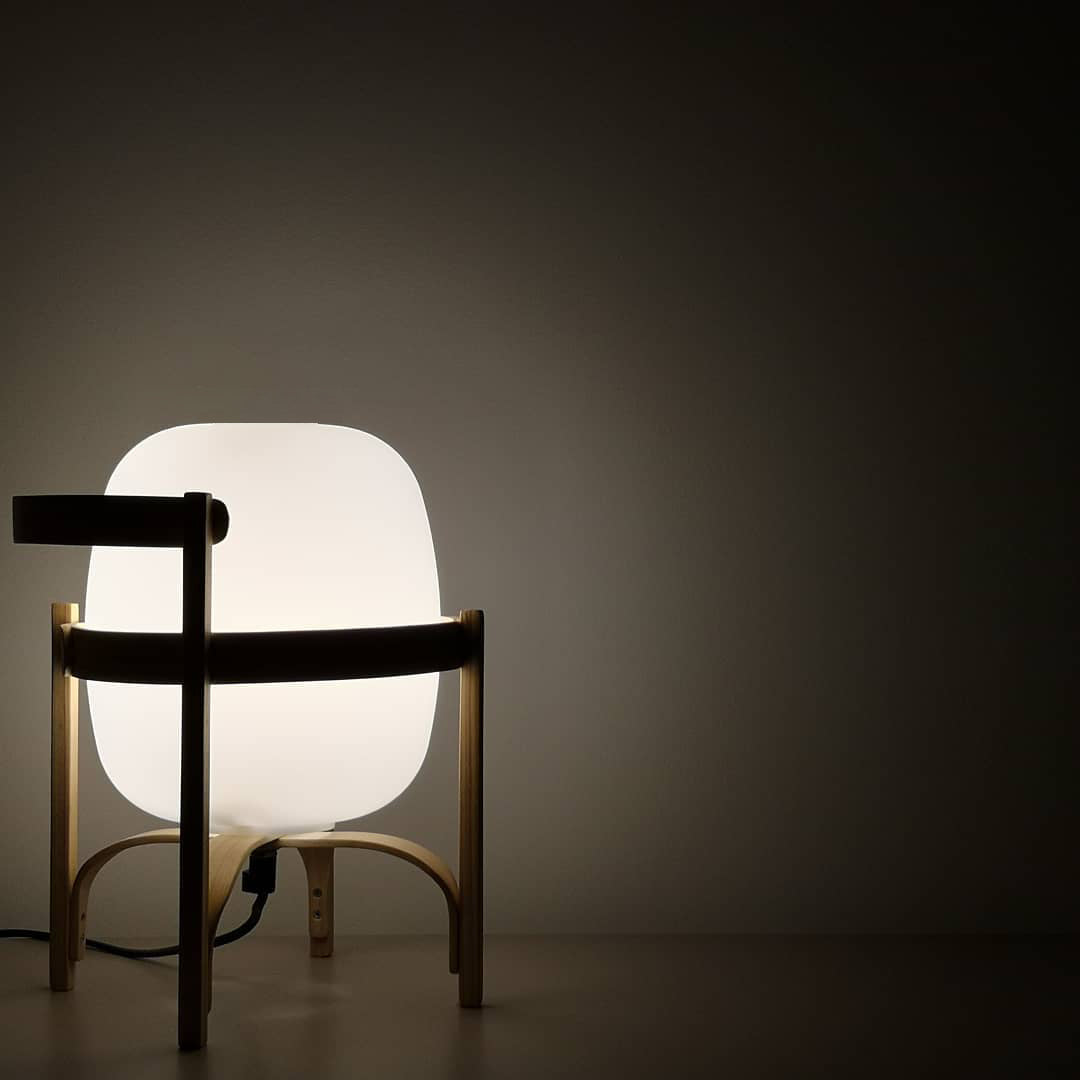 Tafellamp Lantaarn Scandinavisch met Glazen Bol en Houten Frame