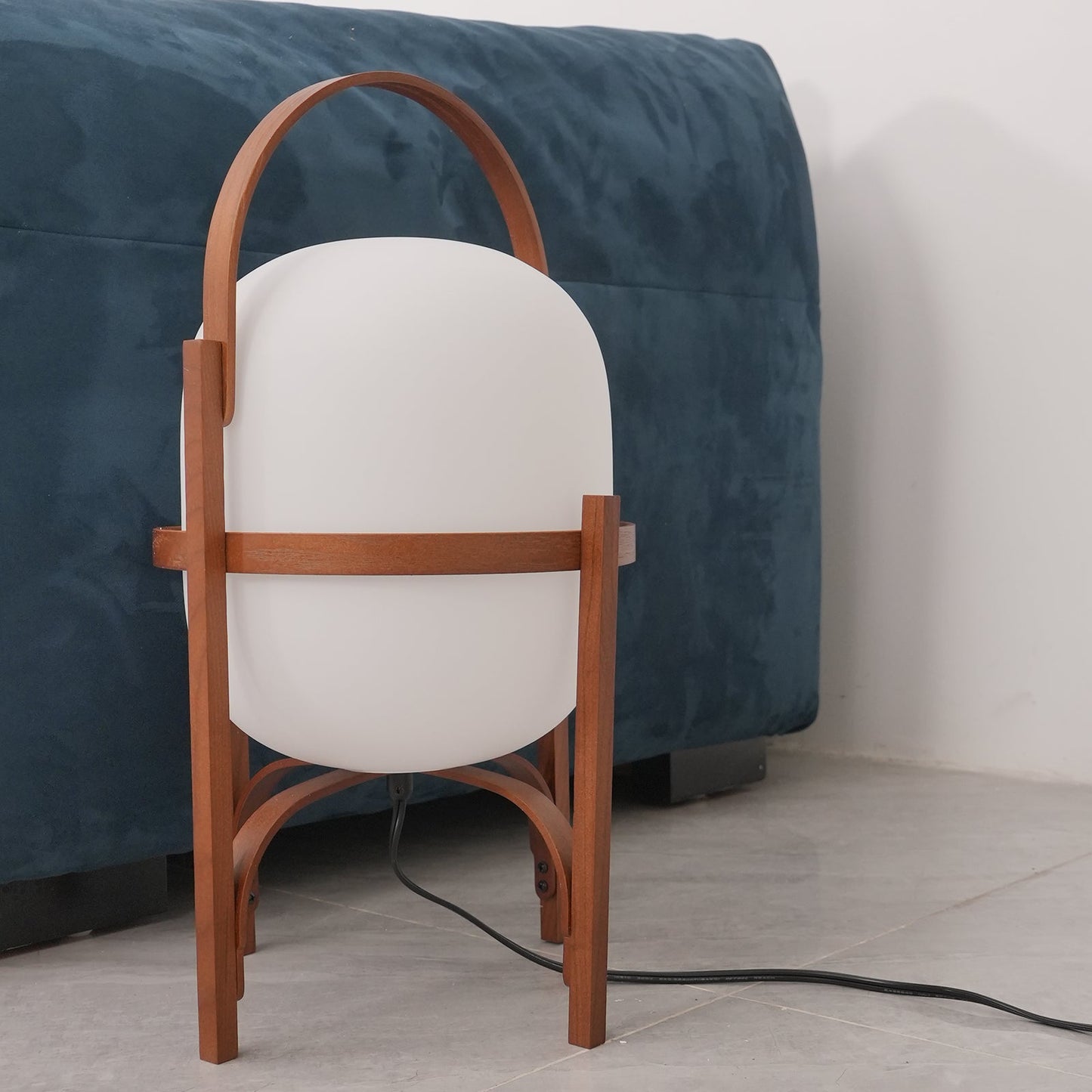 Tafellamp Lantaarn Scandinavisch met Glazen Bol en Houten Frame ##POS:68##