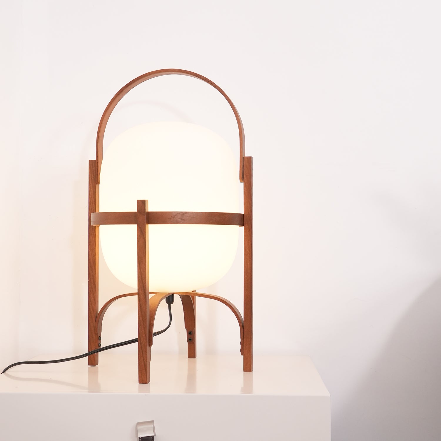 Tafellamp Lantaarn Scandinavisch met Glazen Bol en Houten Frame
