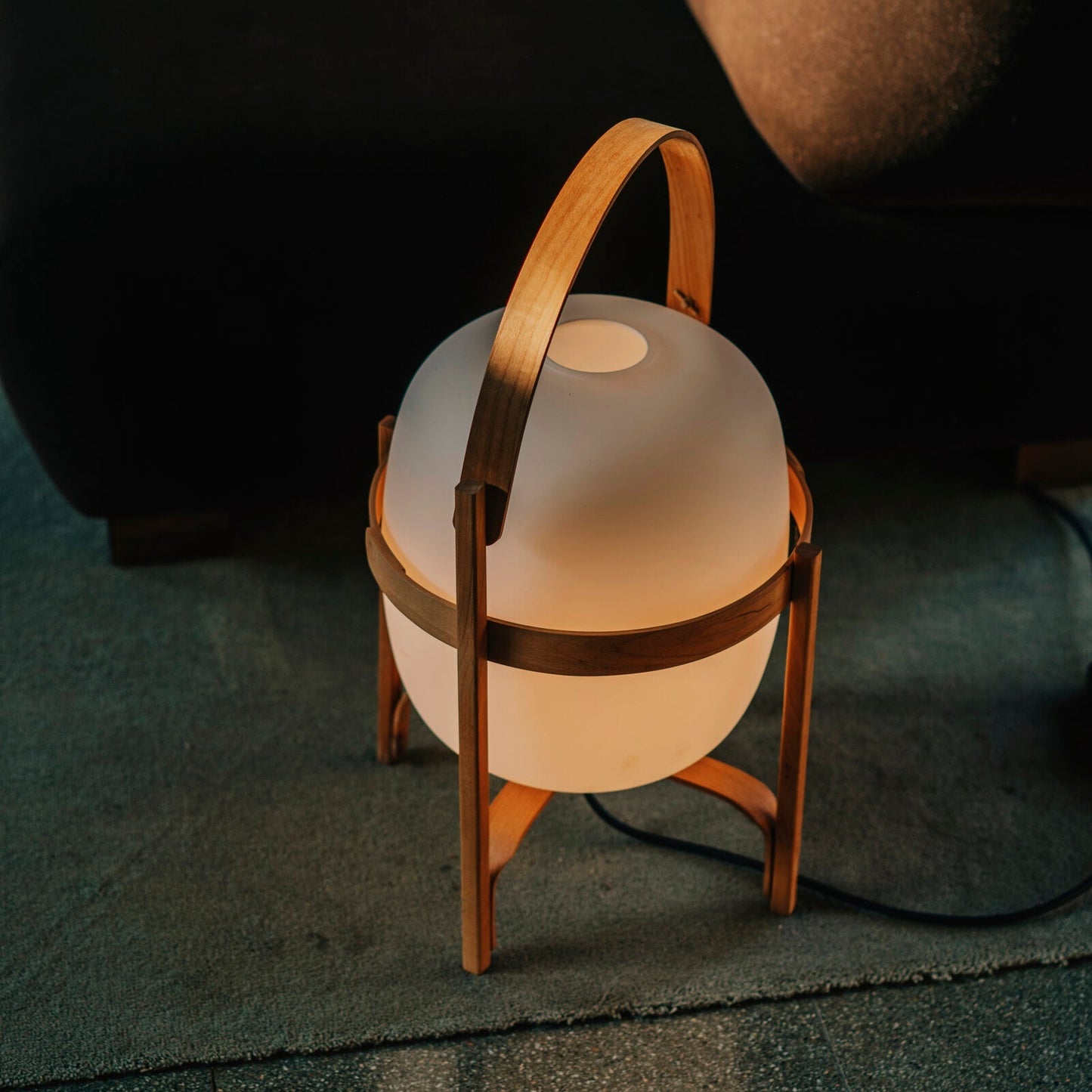 Tafellamp Lantaarn Scandinavisch met Glazen Bol en Houten Frame