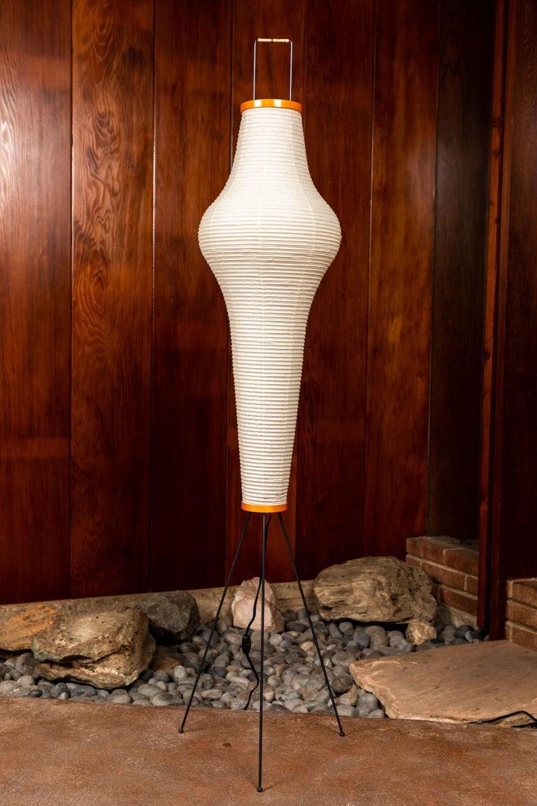 Vloerlamp Japandi Stijl met Rijstpapieren Kap en Driepoot Statief