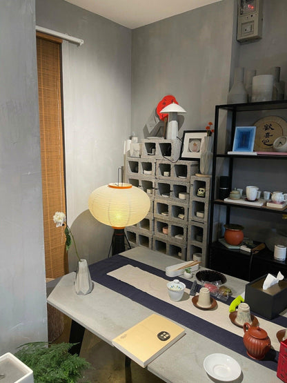 Vloerlamp Japandi Stijl met Rijstpapieren Kap en Driepoot Statief