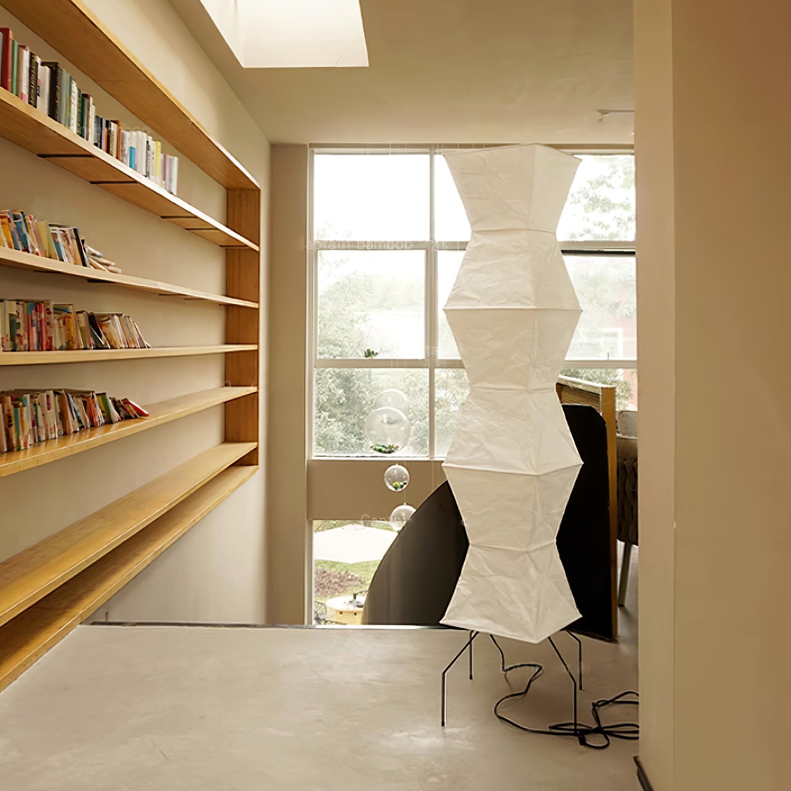 Vloerlamp Japandi Stijl met Rijstpapieren Kap en Driepoot Statief