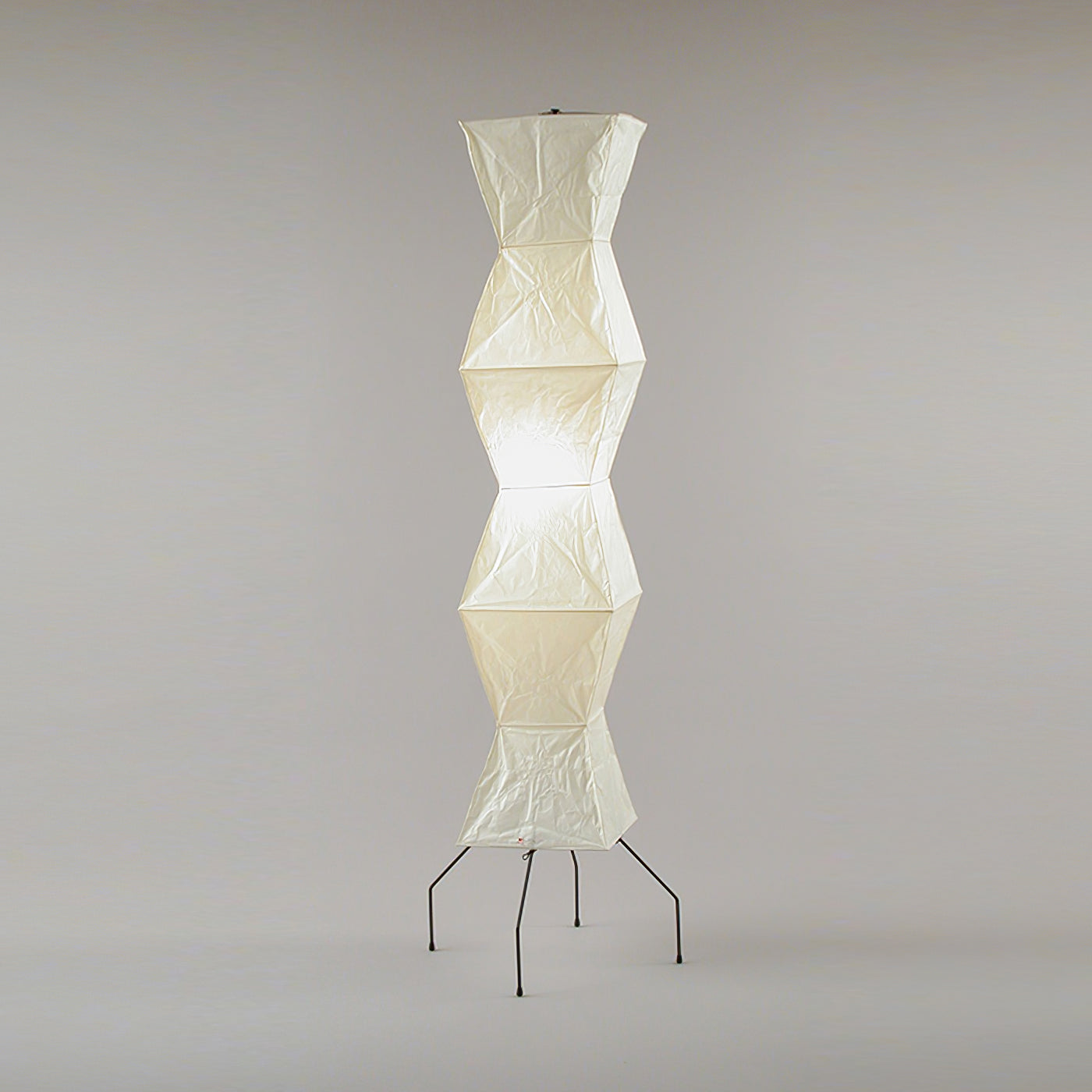 Vloerlamp Japandi Stijl met Rijstpapieren Kap en Driepoot Statief