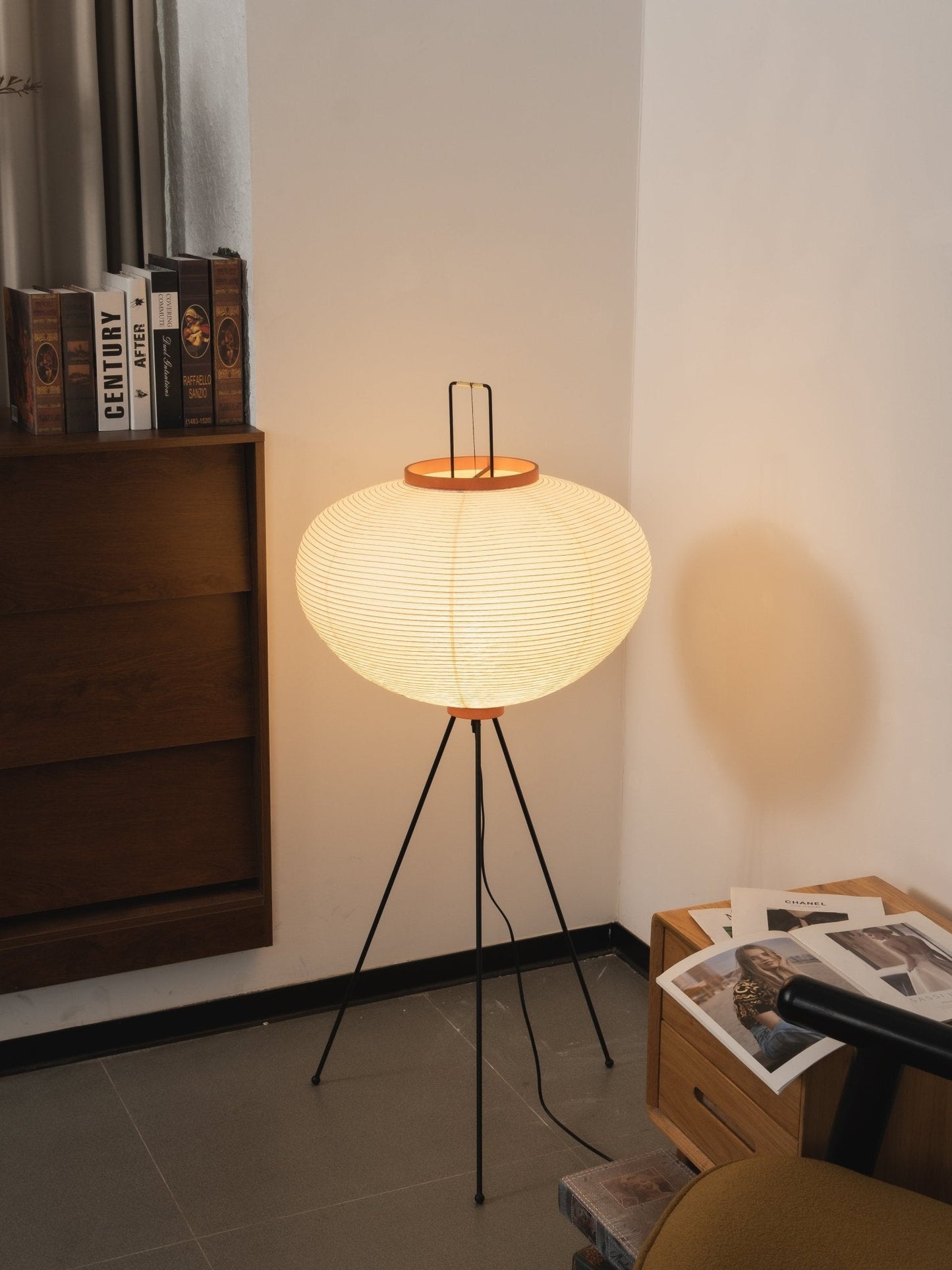 Vloerlamp Japandi Stijl met Rijstpapieren Kap en Driepoot Statief