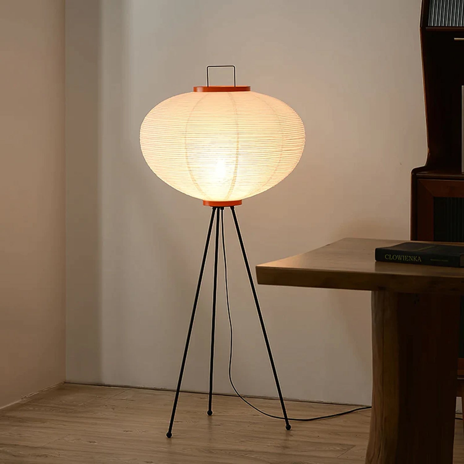 Vloerlamp Japandi Stijl met Rijstpapieren Kap en Driepoot Statief