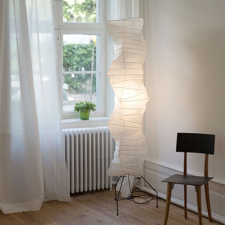 Vloerlamp Japandi Stijl met Rijstpapieren Kap en Driepoot Statief