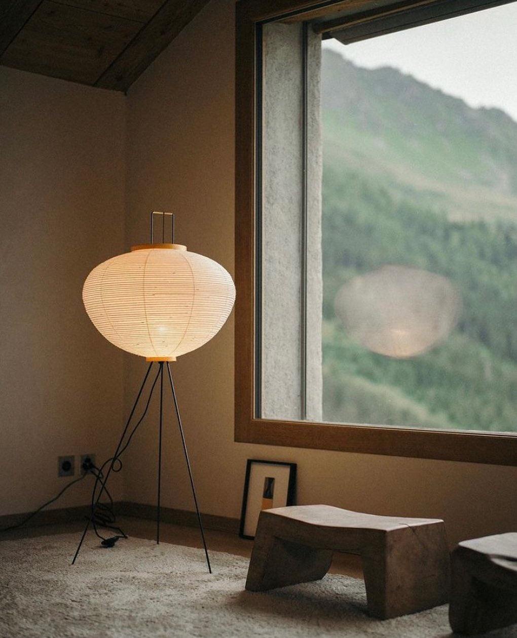 Vloerlamp Japandi Stijl met Rijstpapieren Kap en Driepoot Statief