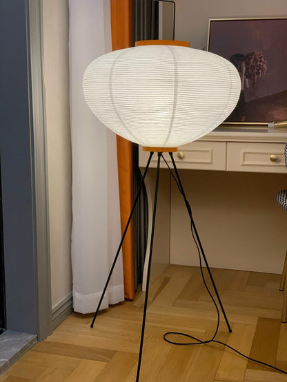 Vloerlamp Japandi Stijl met Rijstpapieren Kap en Driepoot Statief
