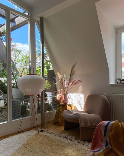 Vloerlamp Japandi Stijl met Rijstpapieren Kap en Driepoot Statief