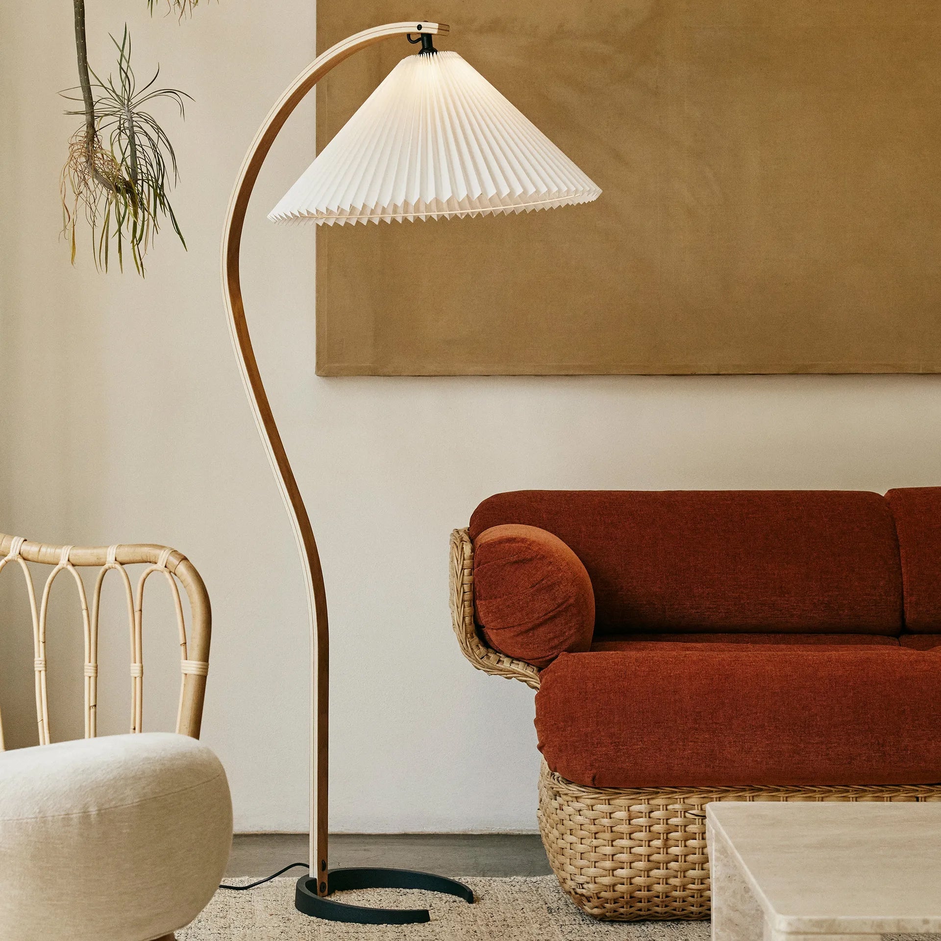 Vloerlamp Scandinavisch met Geplisseerde Kap en Boogvorm