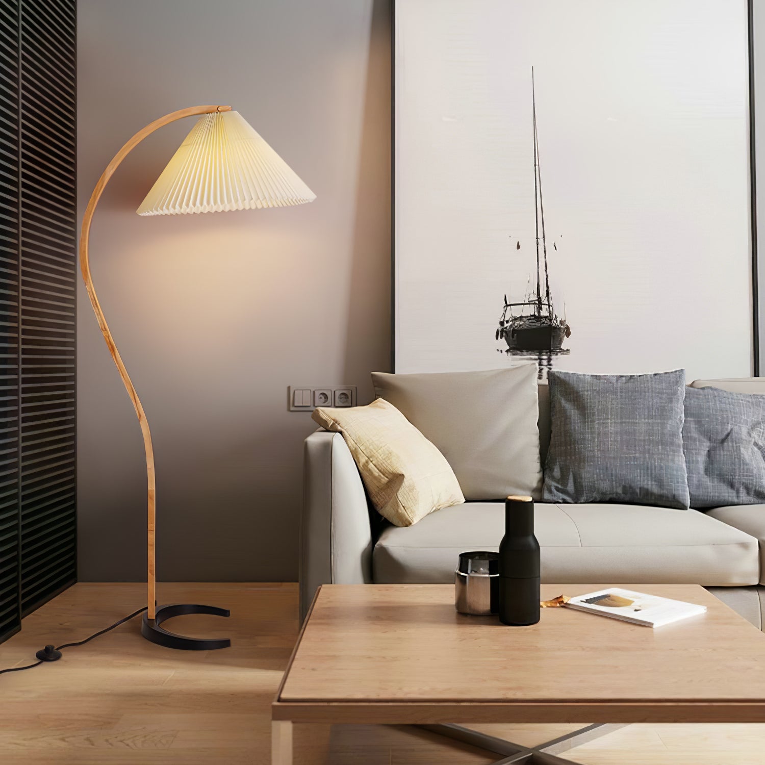 Vloerlamp Scandinavisch met Geplisseerde Kap en Boogvorm