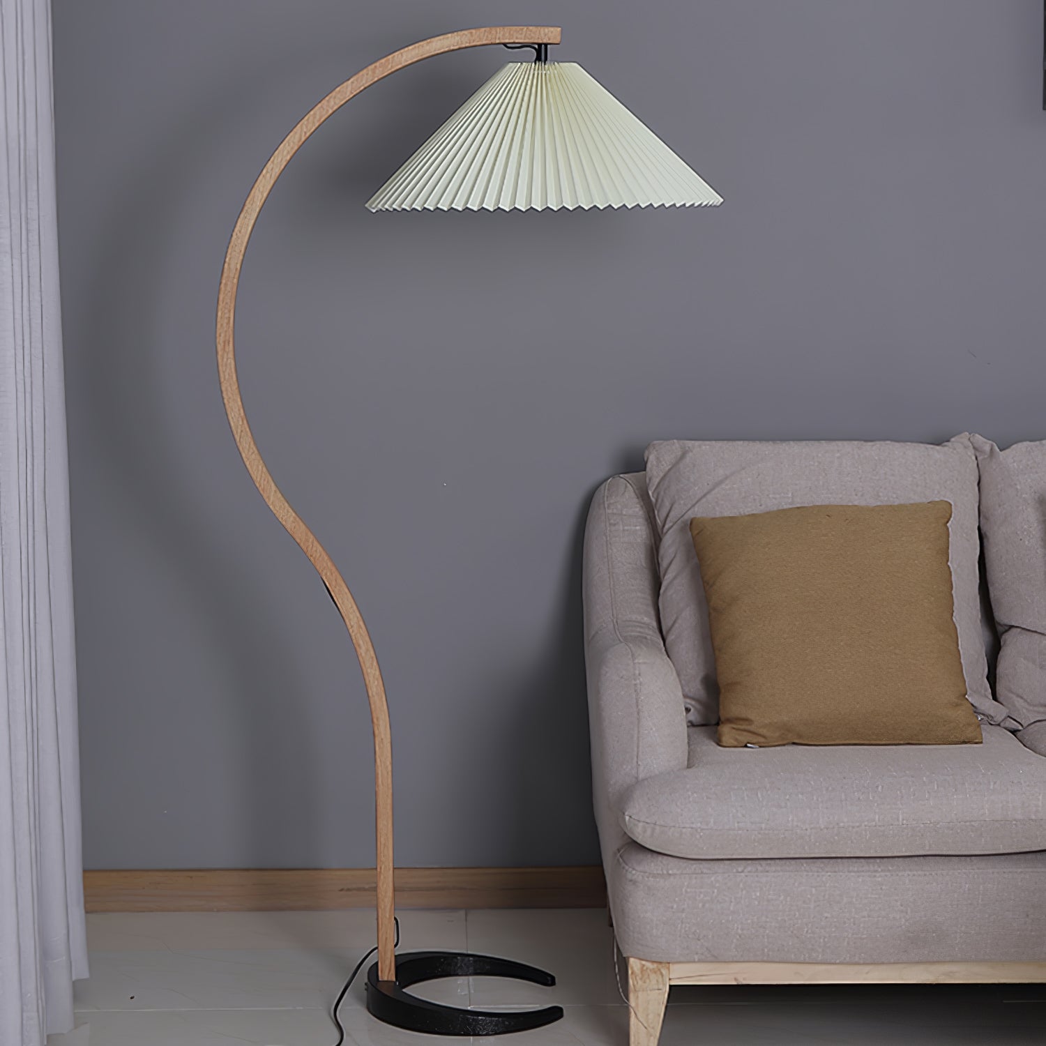 Vloerlamp Scandinavisch met Geplisseerde Kap en Boogvorm