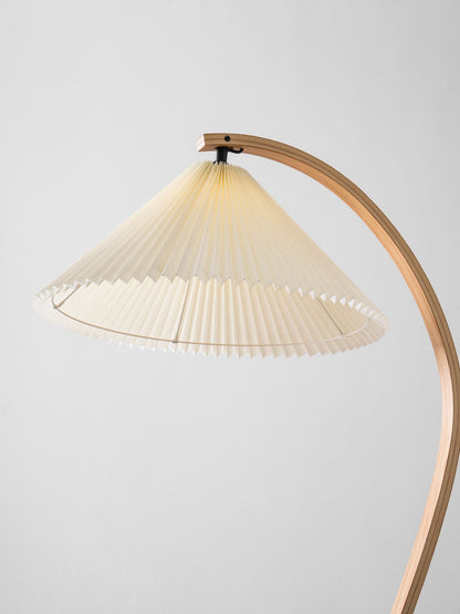 Vloerlamp Scandinavisch met Geplisseerde Kap en Boogvorm