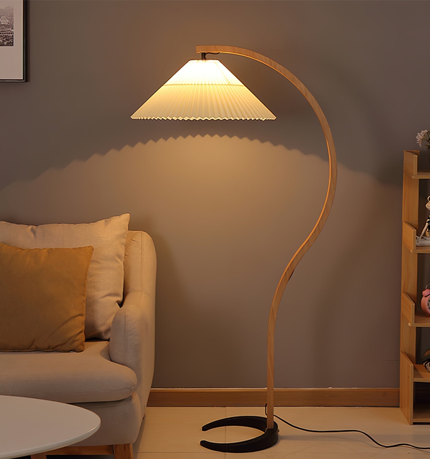 Vloerlamp Scandinavisch met Geplisseerde Kap en Boogvorm