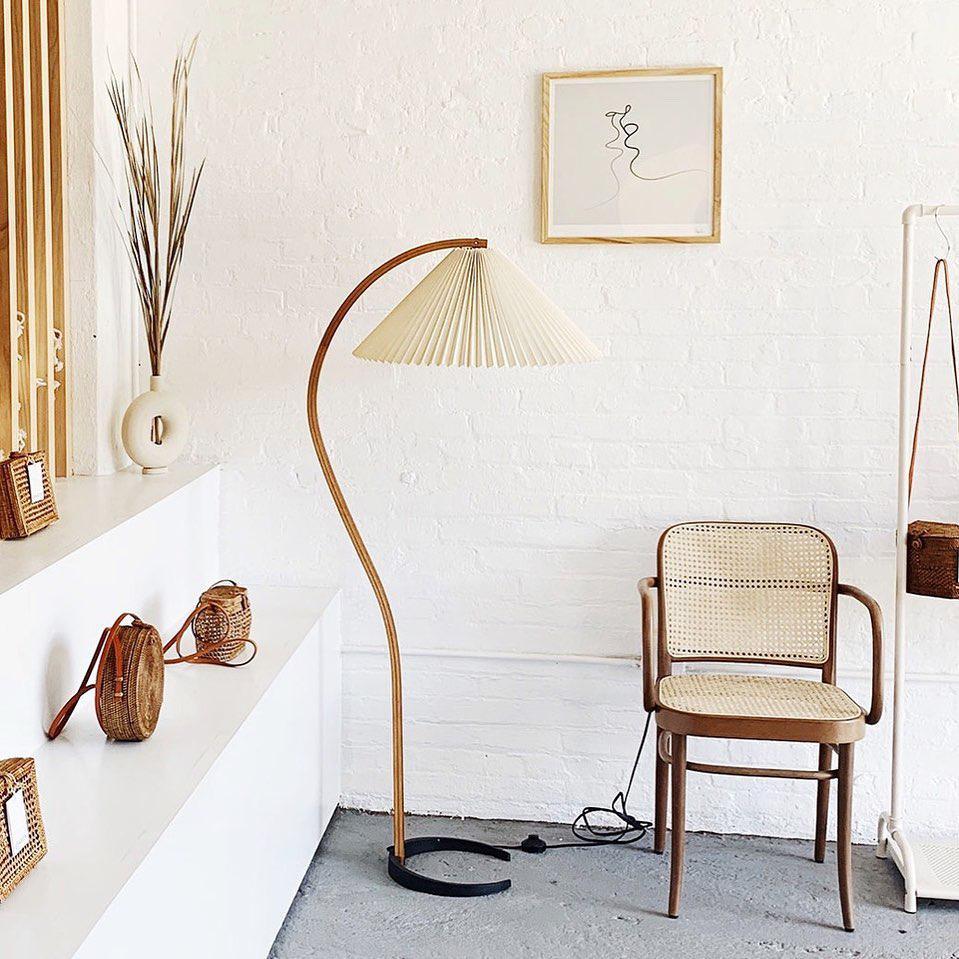 Vloerlamp Scandinavisch met Geplisseerde Kap en Boogvorm