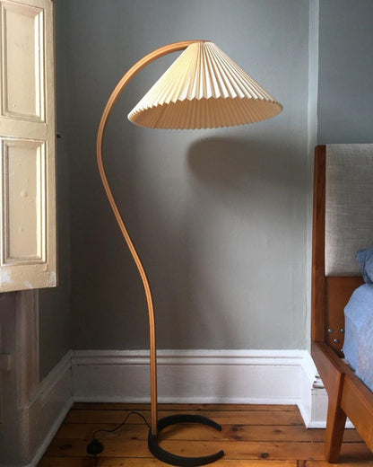 Vloerlamp Scandinavisch met Geplisseerde Kap en Boogvorm