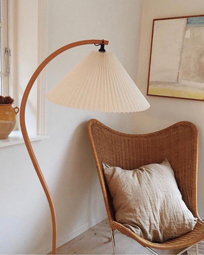 Vloerlamp Scandinavisch met Geplisseerde Kap en Boogvorm