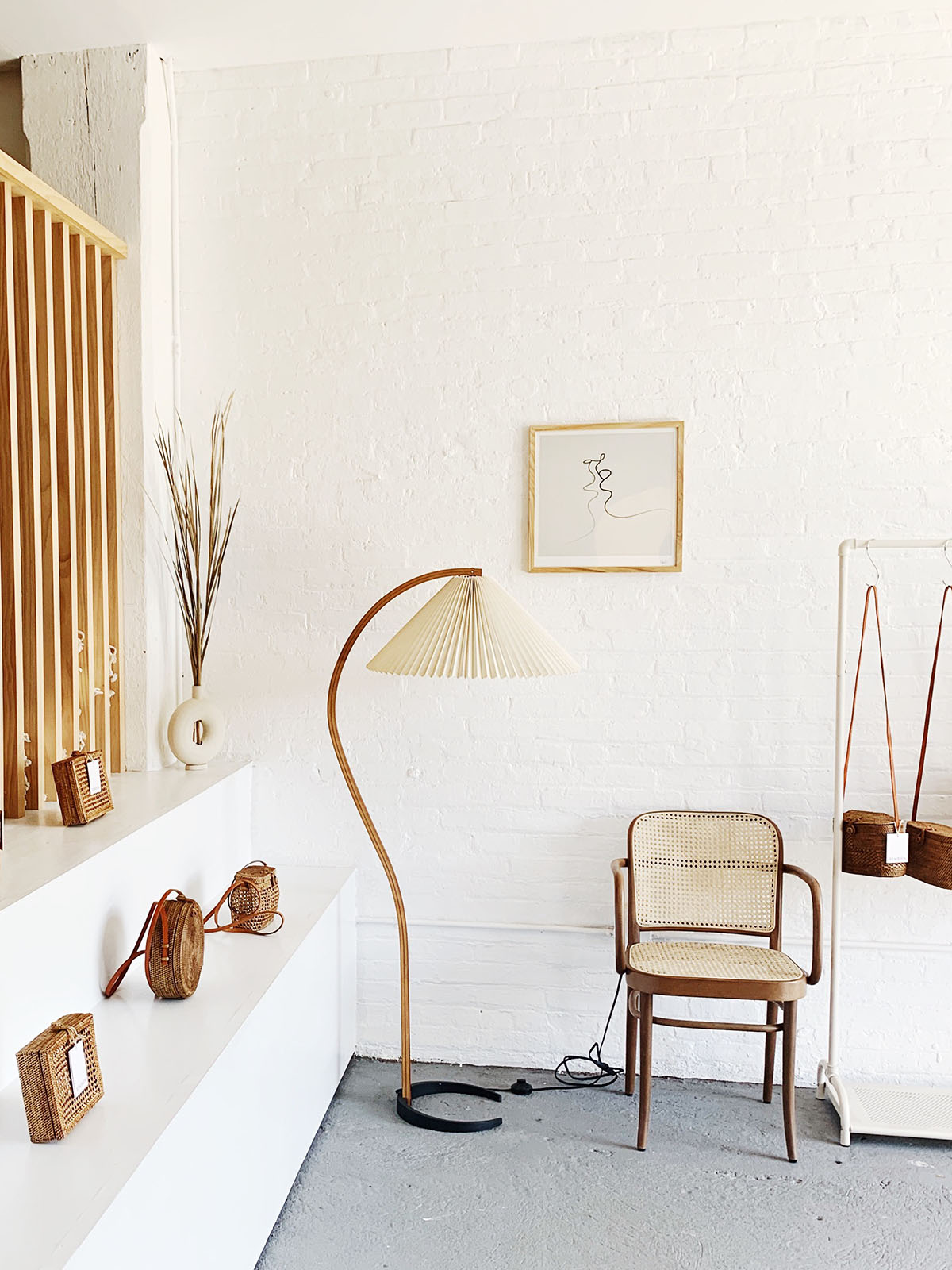 Vloerlamp Scandinavisch met Geplisseerde Kap en Boogvorm