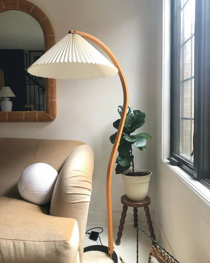 Vloerlamp Scandinavisch met Geplisseerde Kap en Boogvorm
